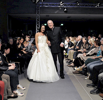 Models und Zuschauer bei der Show Handwerk ist immer in Mode