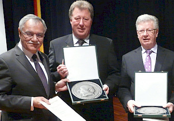 HwK-Präsidenten Werner Wittlich erhält Freiherr-vom-Stein-Plakette