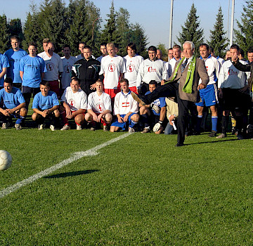 Mannschaften und Spieler beim Fußball-Pokal des Handwerks in Rheinland-Pfalz