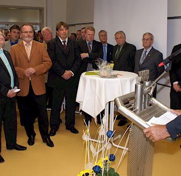 HwK-Präsident Karl-Heinz Scherhag übergab das fertiggestellte Bildungszentrum im Beisein von Vertretern aus Politik, Wirtschaft und Schulen seiner Bestimmung.