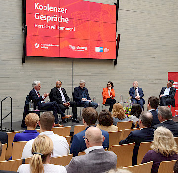 Experten aus Wirtschaft, Wissenschaft und Politik diskutieren